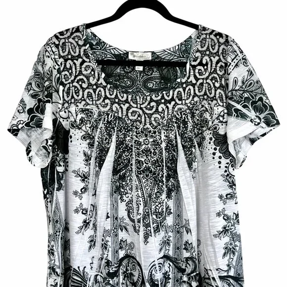 Dressbarn Blouse Top Womens 2X Black & White Paisley Print Embellished EUC - Picture 7 of 16